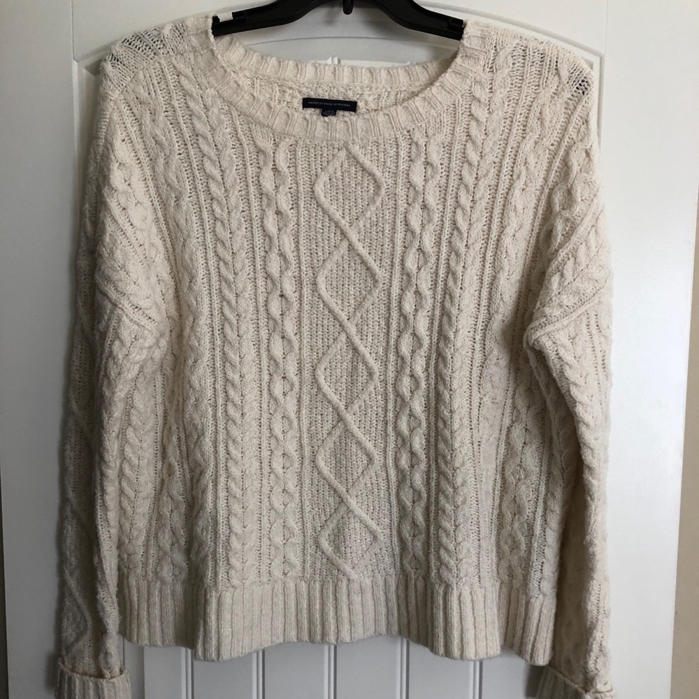 American eagle cream sweater